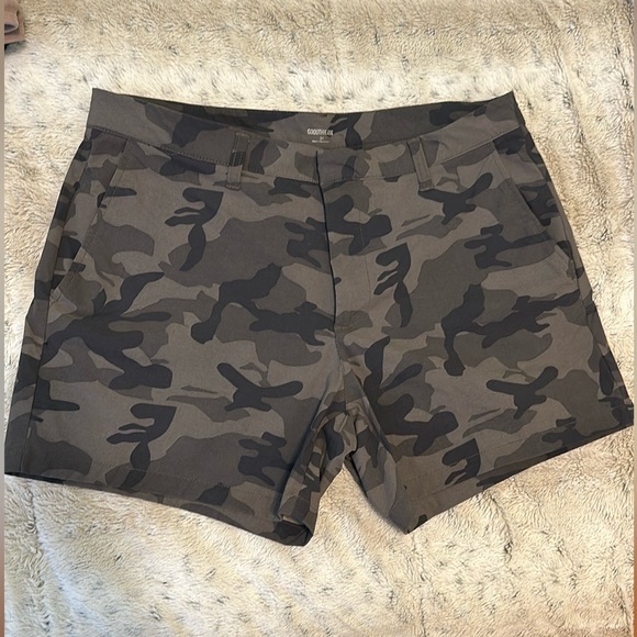 Goodthreads Other - RARE DEADSTOCK HARD TO FIND GOODTHREADS HYBRID SHORT